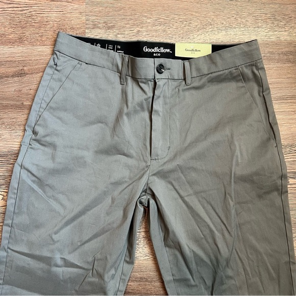 Goodfellow Men's Gray Slim Tech Chino Pants - Picture 3 of 6